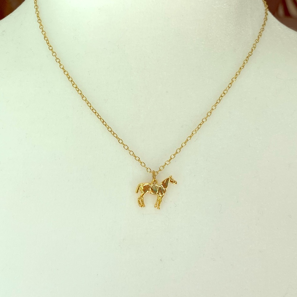 Gold horse / equestrian pendant / charm necklace - Picture 1 of 4